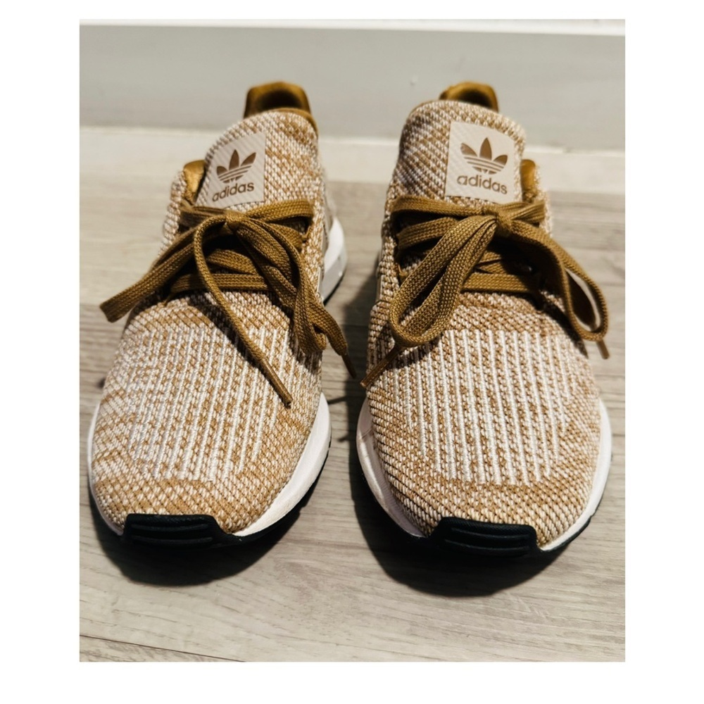 Adidas Swift Run - Picture 2 of 6